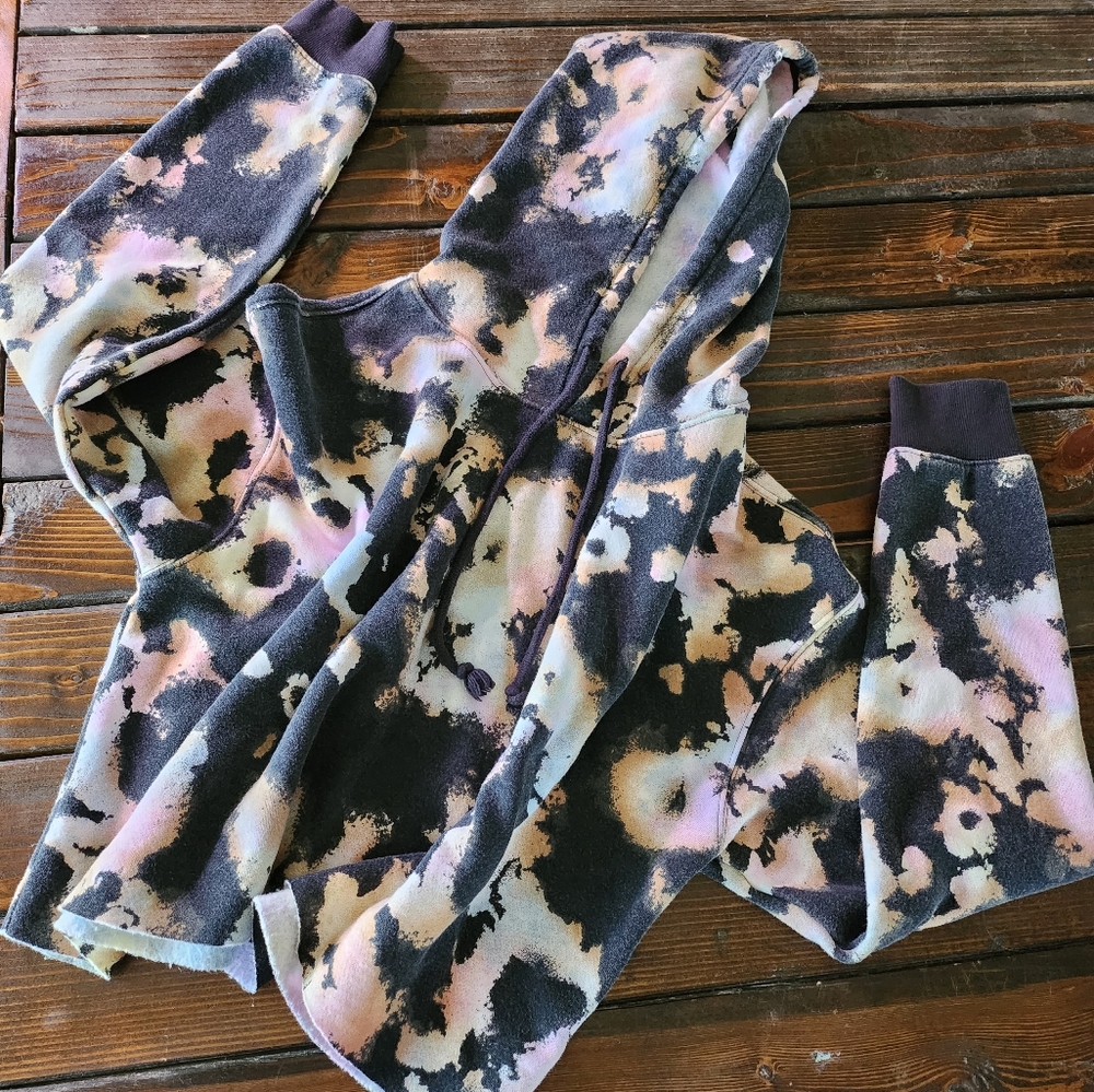 Tie Dye Cropped Hoodie